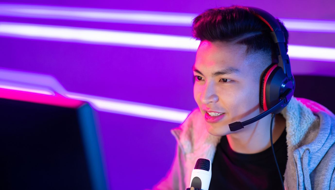 men playing esports with headset Sports Nutrition A Look at 2020 Chinese Consumer Trends