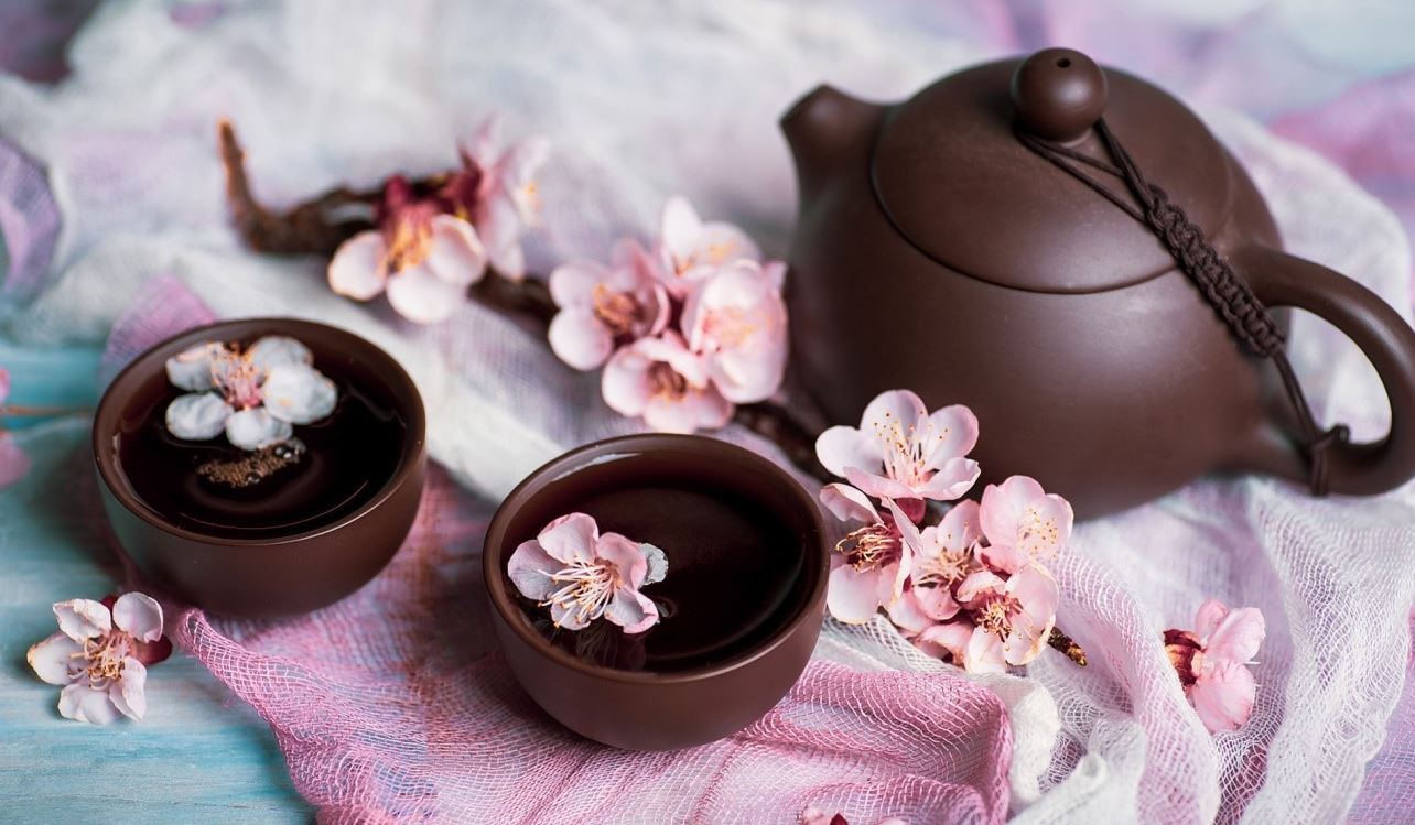 japanese tea pot and cup