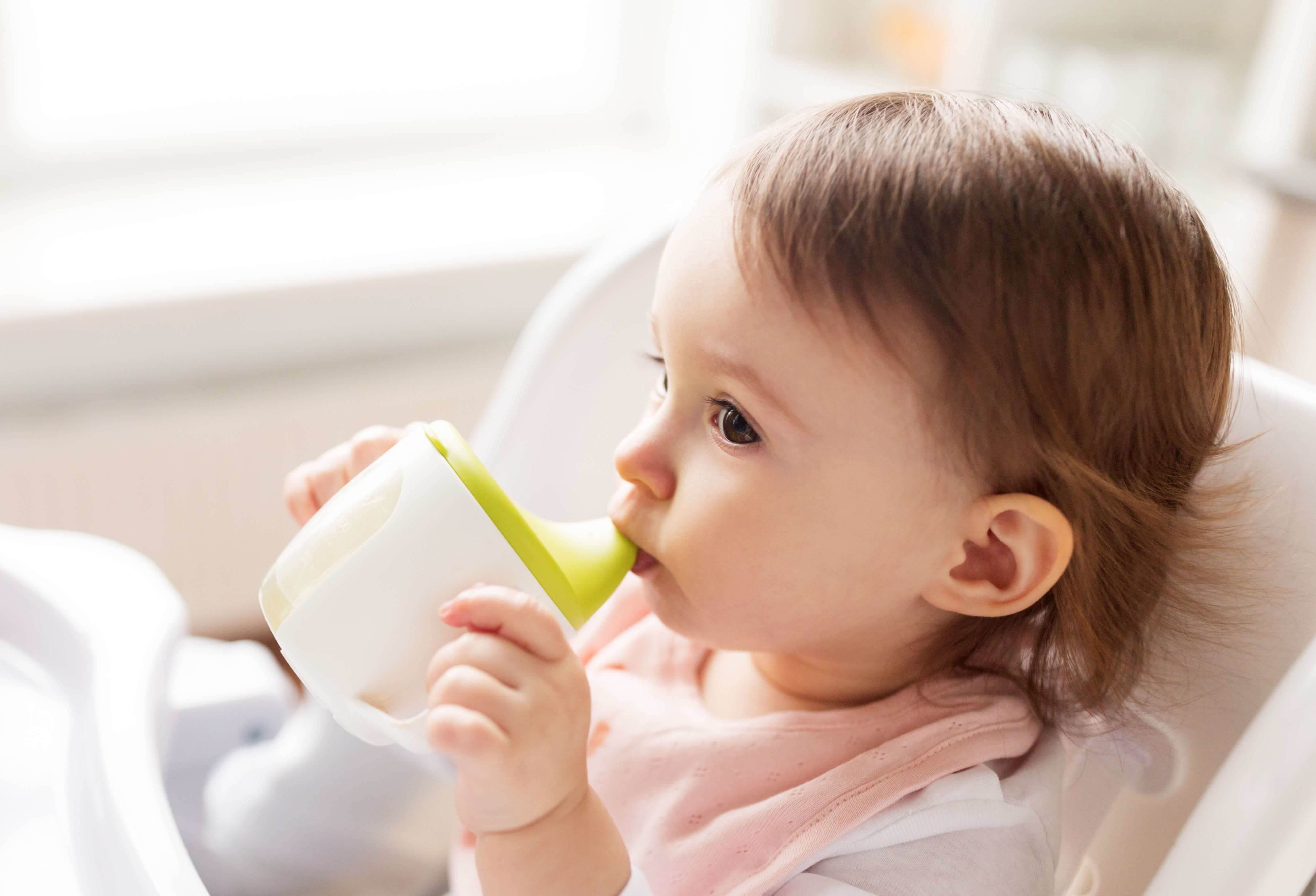 toddler with sippycup