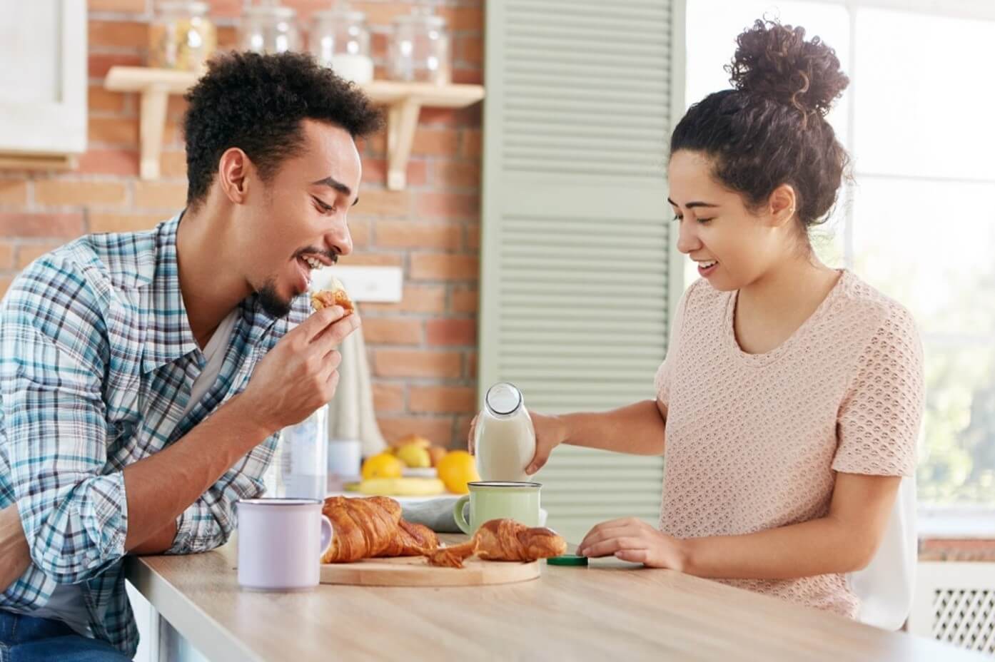 couple drinking coffee