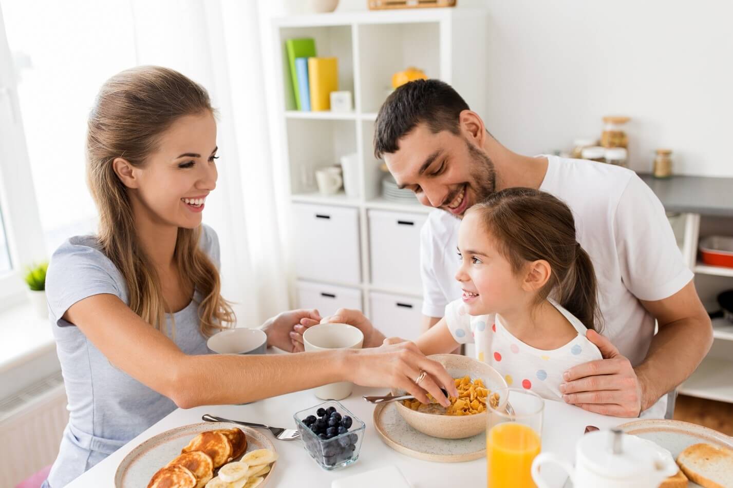 family eating breakfast