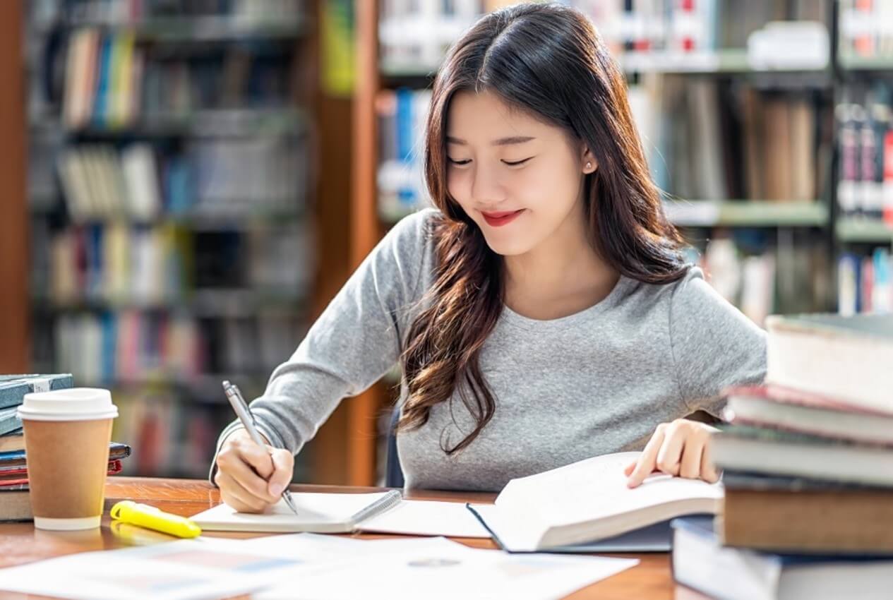 woman in library