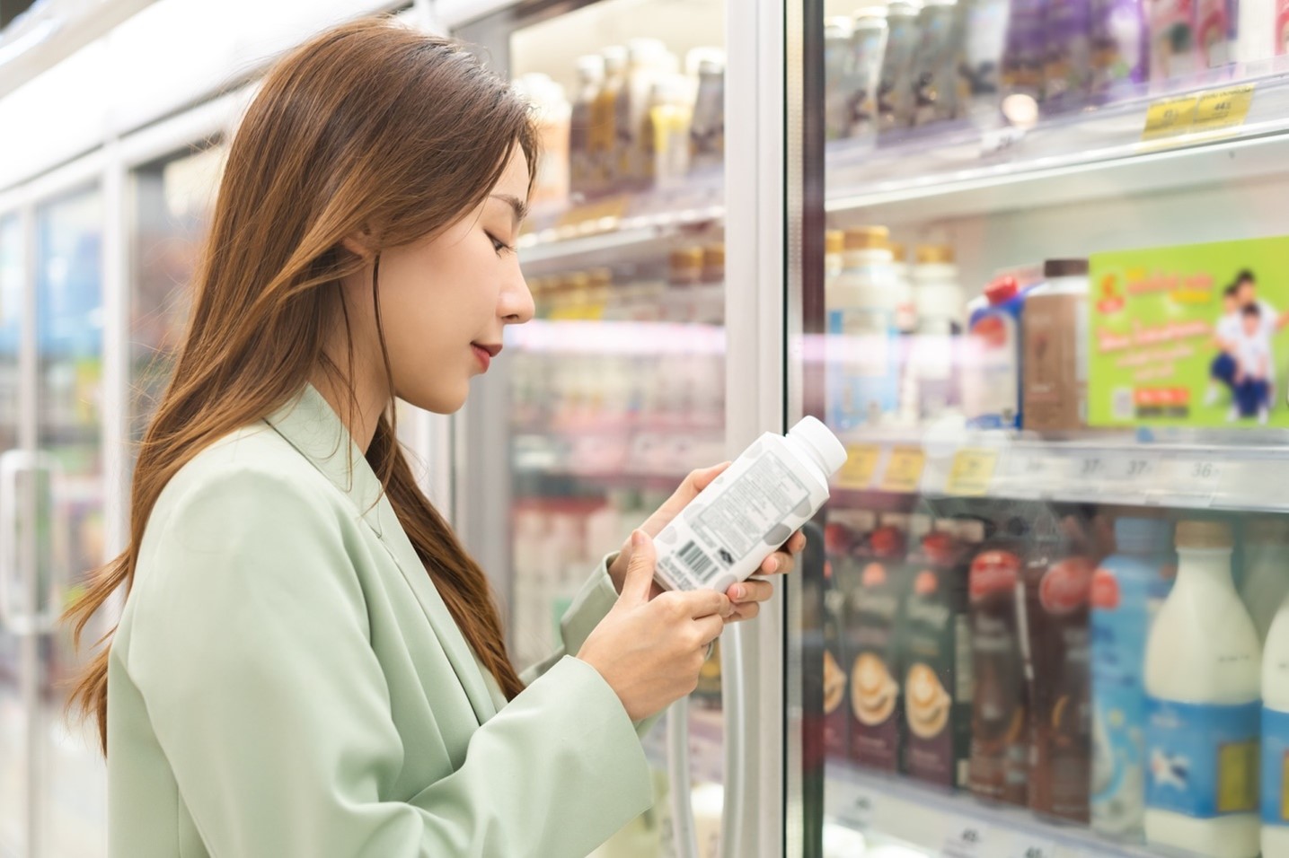 woman shopping in grocery 