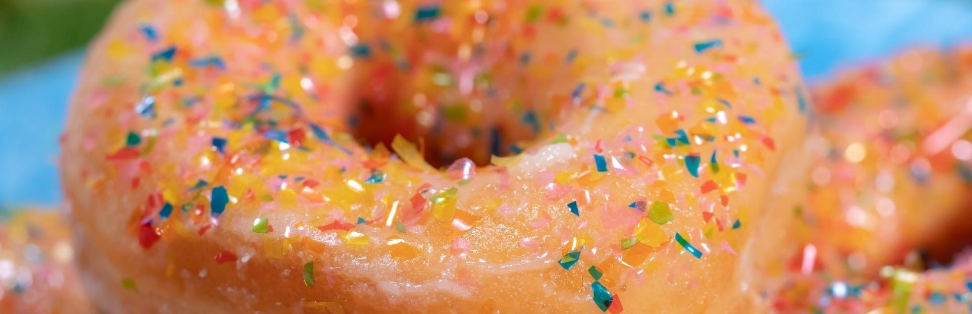 donuts with edible glitter