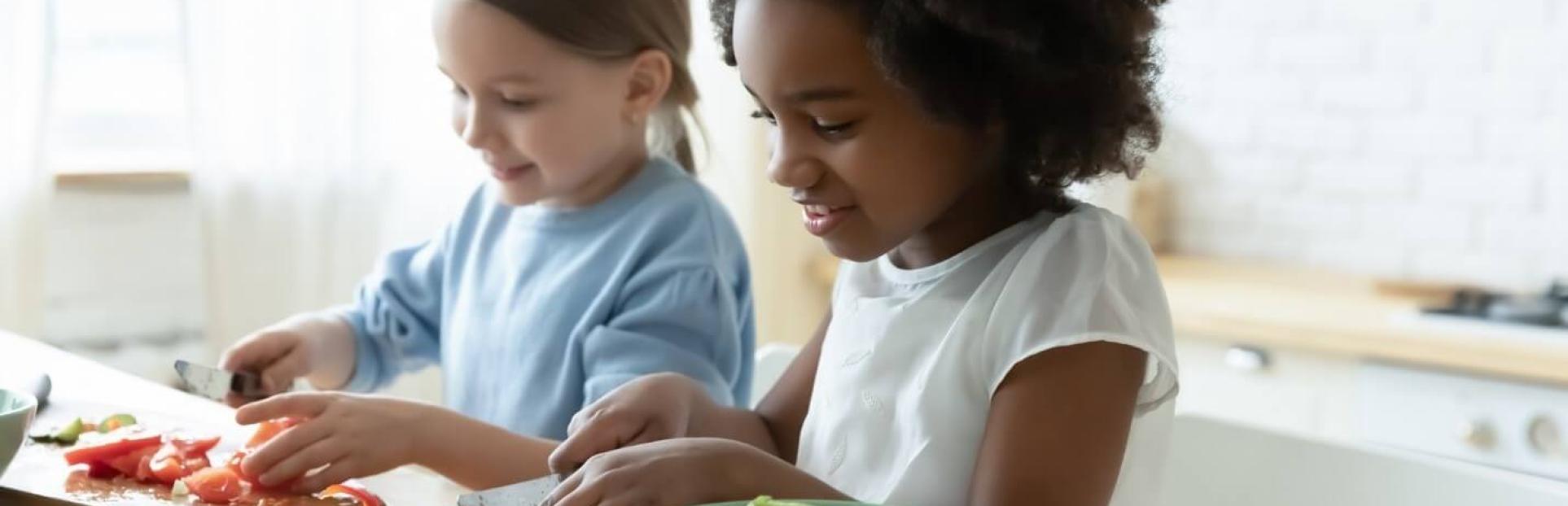 kids making salad