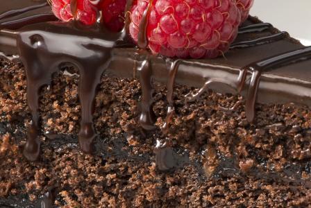 Chocolate cake with raspberries