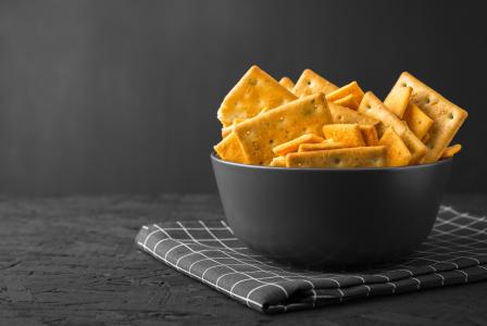High-Protein Crackers  A savory, crispy snack you’ll crave. No sweetness needed. Each 30g pack delivers 10g of protein, making it perfect for daily nutrition support.