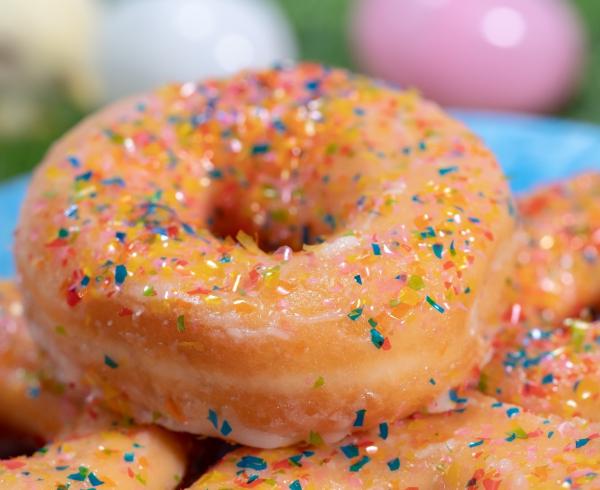 donuts with edible glitter