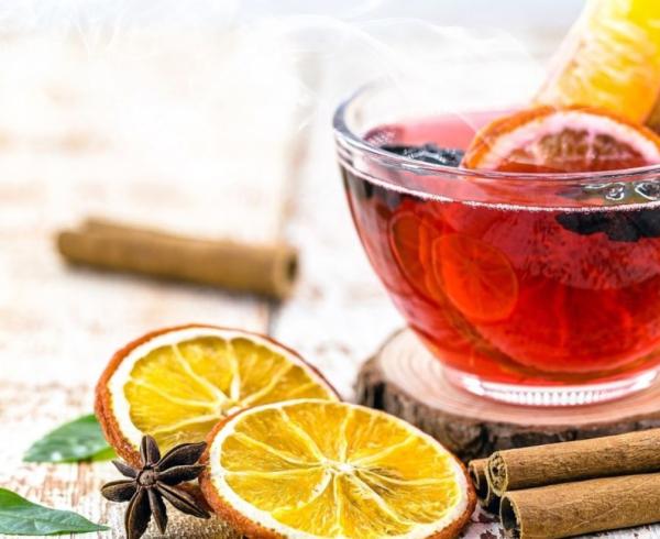 orange lemon flavors in tea cup